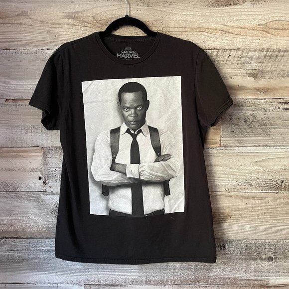 Marvel Captain Marvel Nick Fury Sz. Medium Black and White Imaged Graphic Shirt - Picture 1 of 6